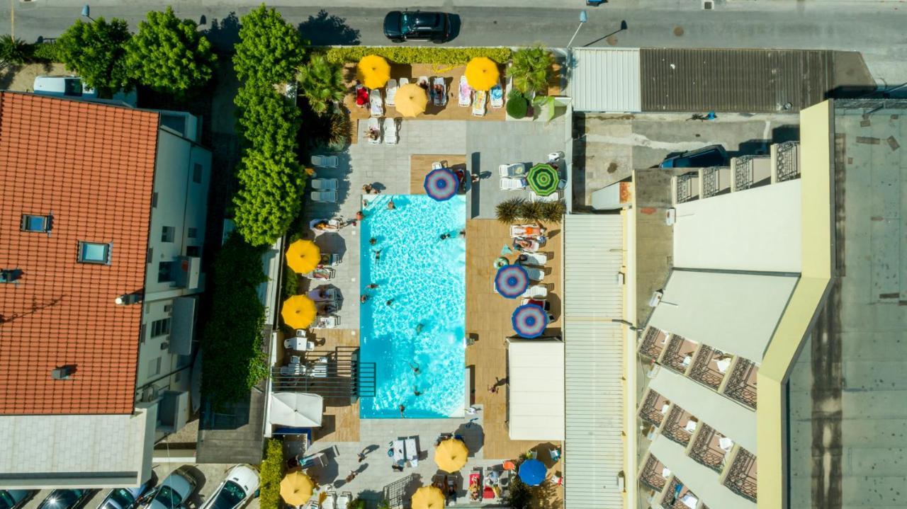 Hotel Montmartre Rimini